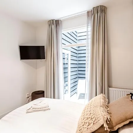 Apartment Sack-time Fashion Boutique 1 & 2