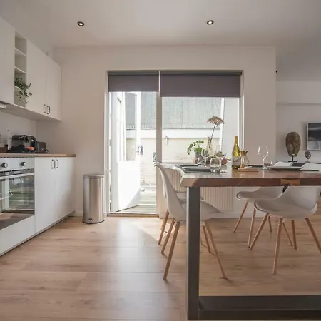 Sack-time Fashion Boutique 1 & 2 公寓