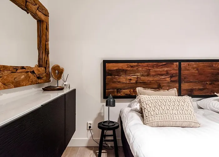 Sack-time Fashion Boutique 1 & 2