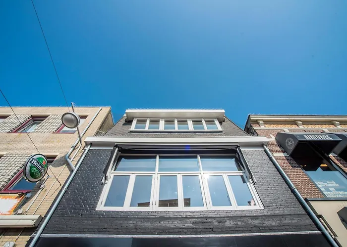 Sack-time Fashion Boutique 1 & 2 *