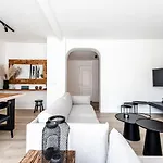 Sack-time Fashion Boutique 1 & 2 Apartment *